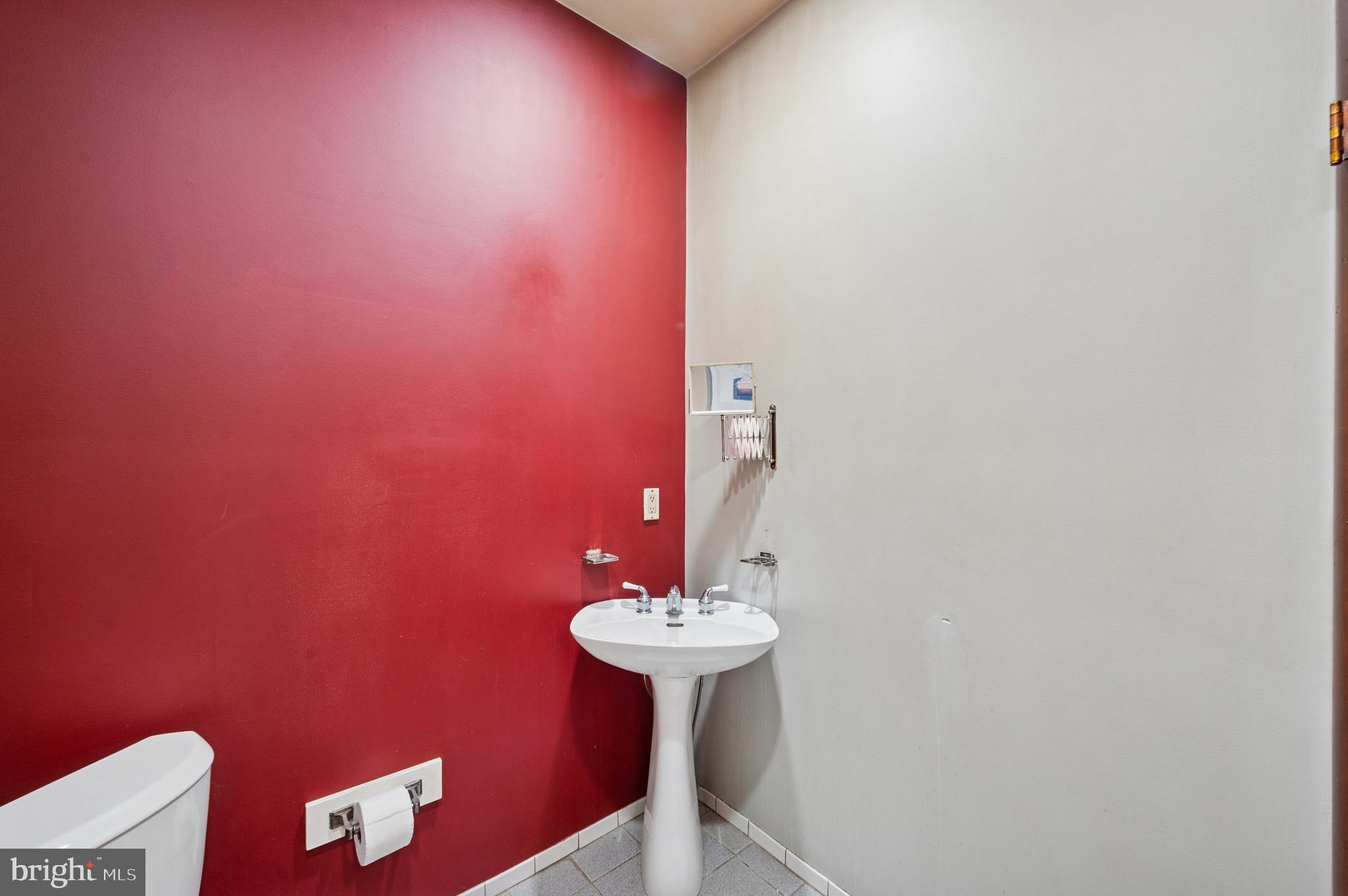 2325 South Lambert Street Philadelphia, PA 19145 - Photo 12 of 15 Gallery Image 12
