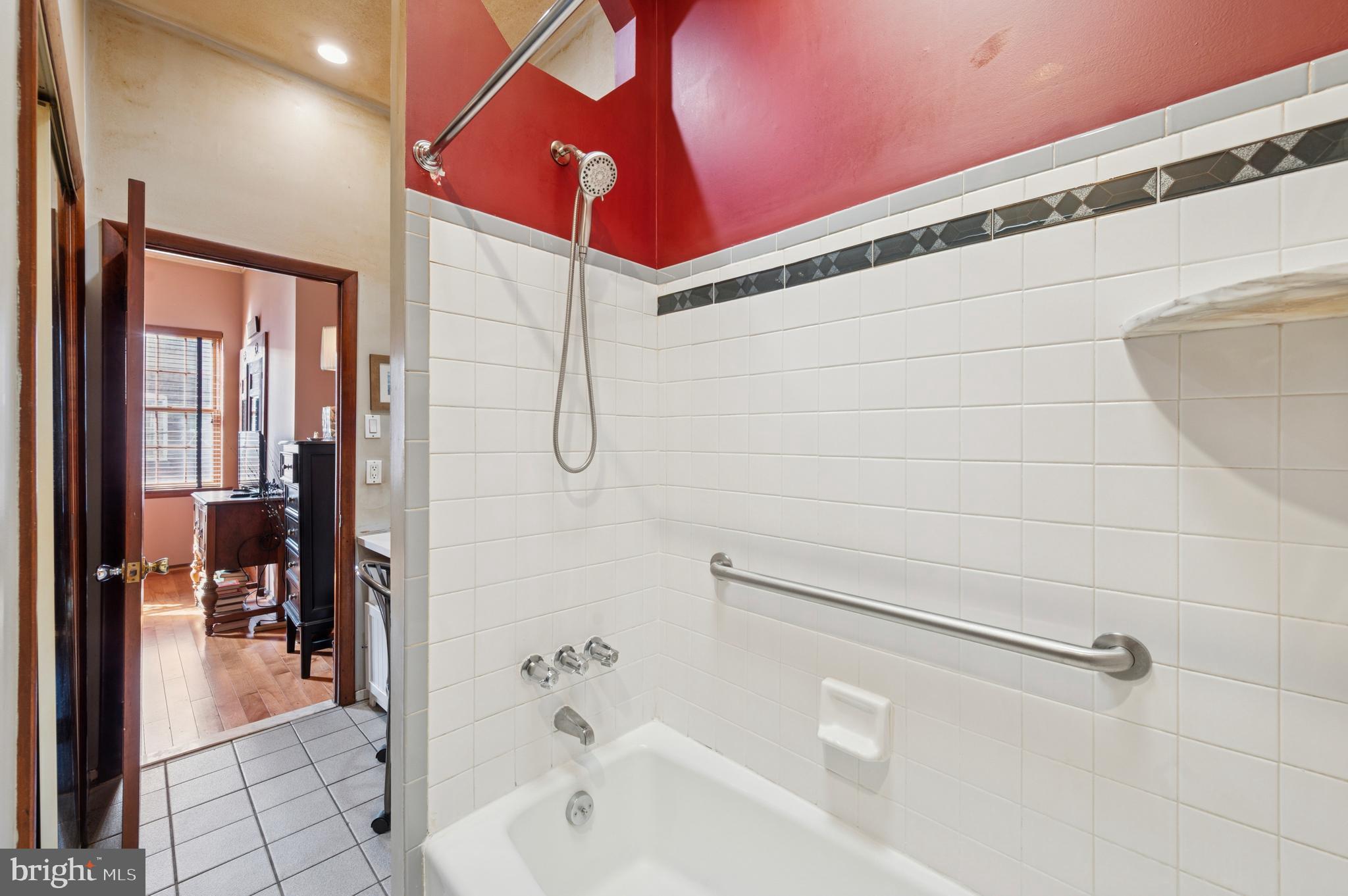 2325 South Lambert Street Philadelphia, PA 19145 - Photo 13 of 15 Gallery Image 13