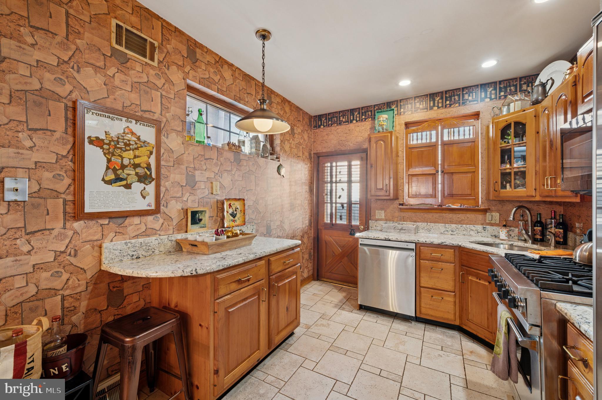 2325 South Lambert Street Philadelphia, PA 19145 - Photo 8 of 15 Gallery Image 8