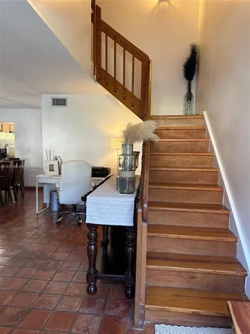 a view of entryway and hall