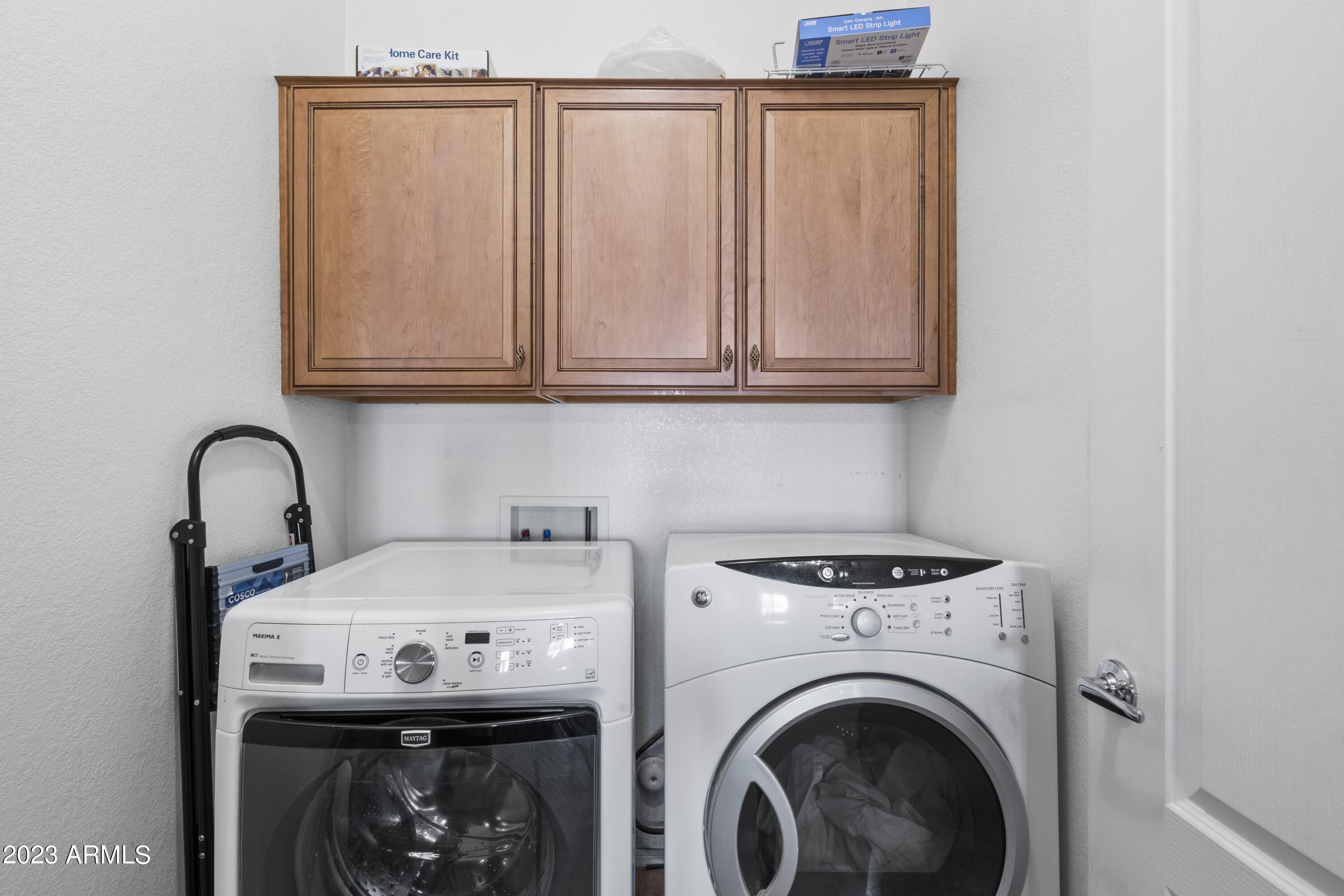 2725 East Mine Creek Road, Unit 2058 Phoenix, AZ 85024 - Photo 10 of 12 19-Laundry Room