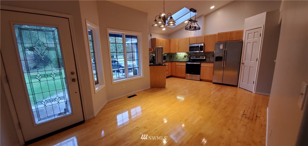 240 Brown Road East Chehalis, WA 98532 - Photo 7 of 17