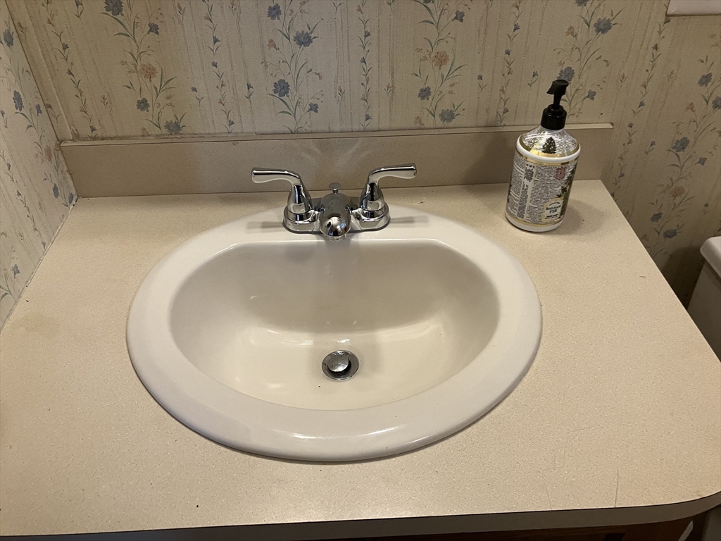 93 Grochmal Avenue, Unit 102 Springfield, MA 01151 - Photo 7 of 14 Gallery Image 7
