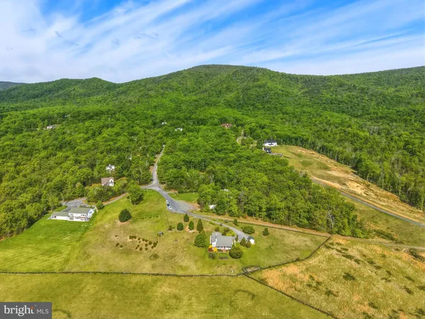 $399,900 | 340 Nazareth Drive, Fort Valley, VA 22652