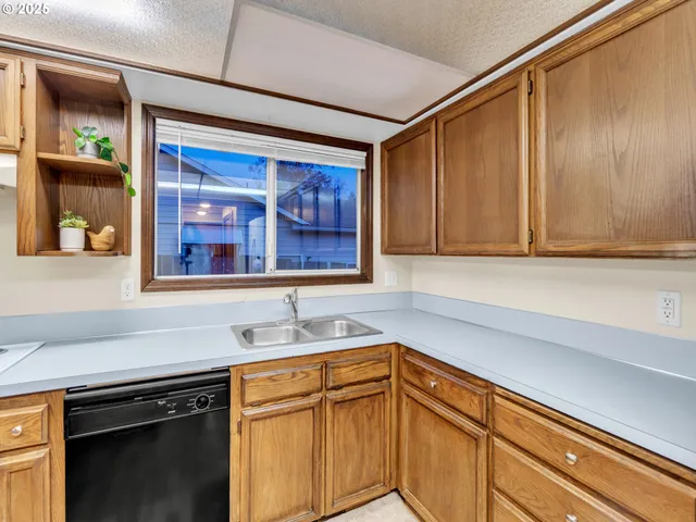 $399,000 | 1977 Maplewood Court South, Salem, OR 97306