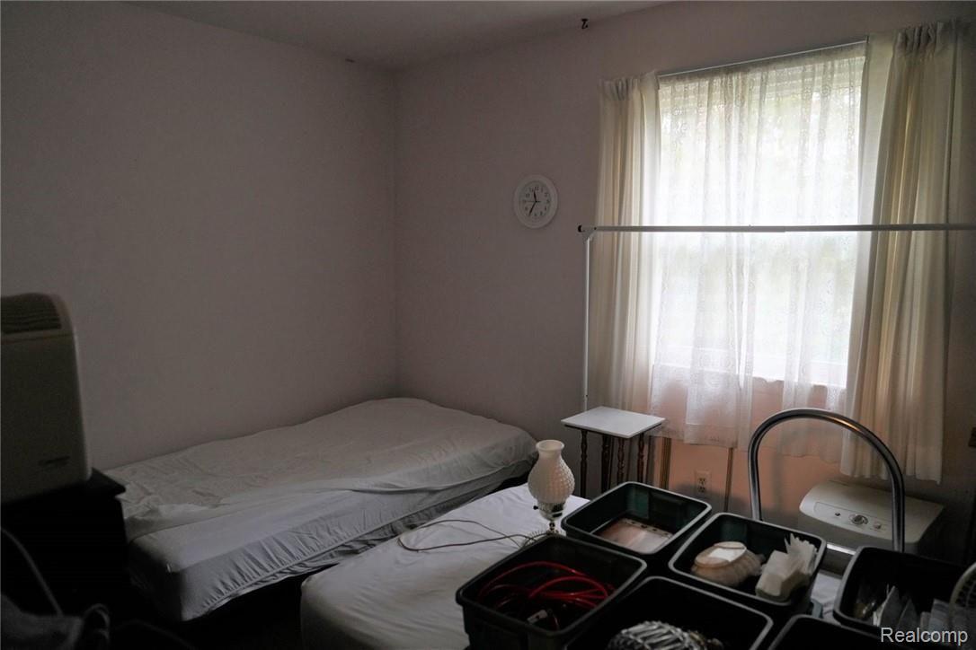 1140 Sigma Road Walled Lake, MI 48390 - Photo 6 of 15 bed rm 3 r.jpg