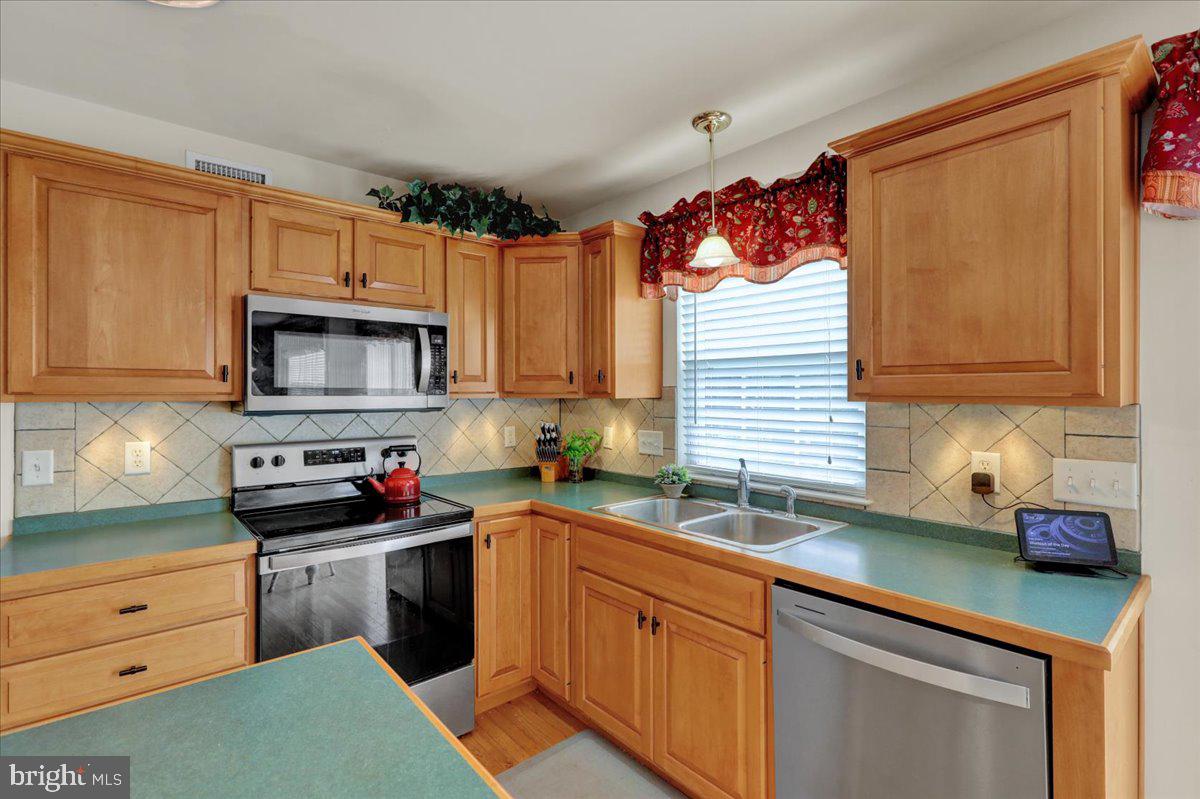 25 Thymebrook Drive Reading, PA 19606 - Photo 10 of 31