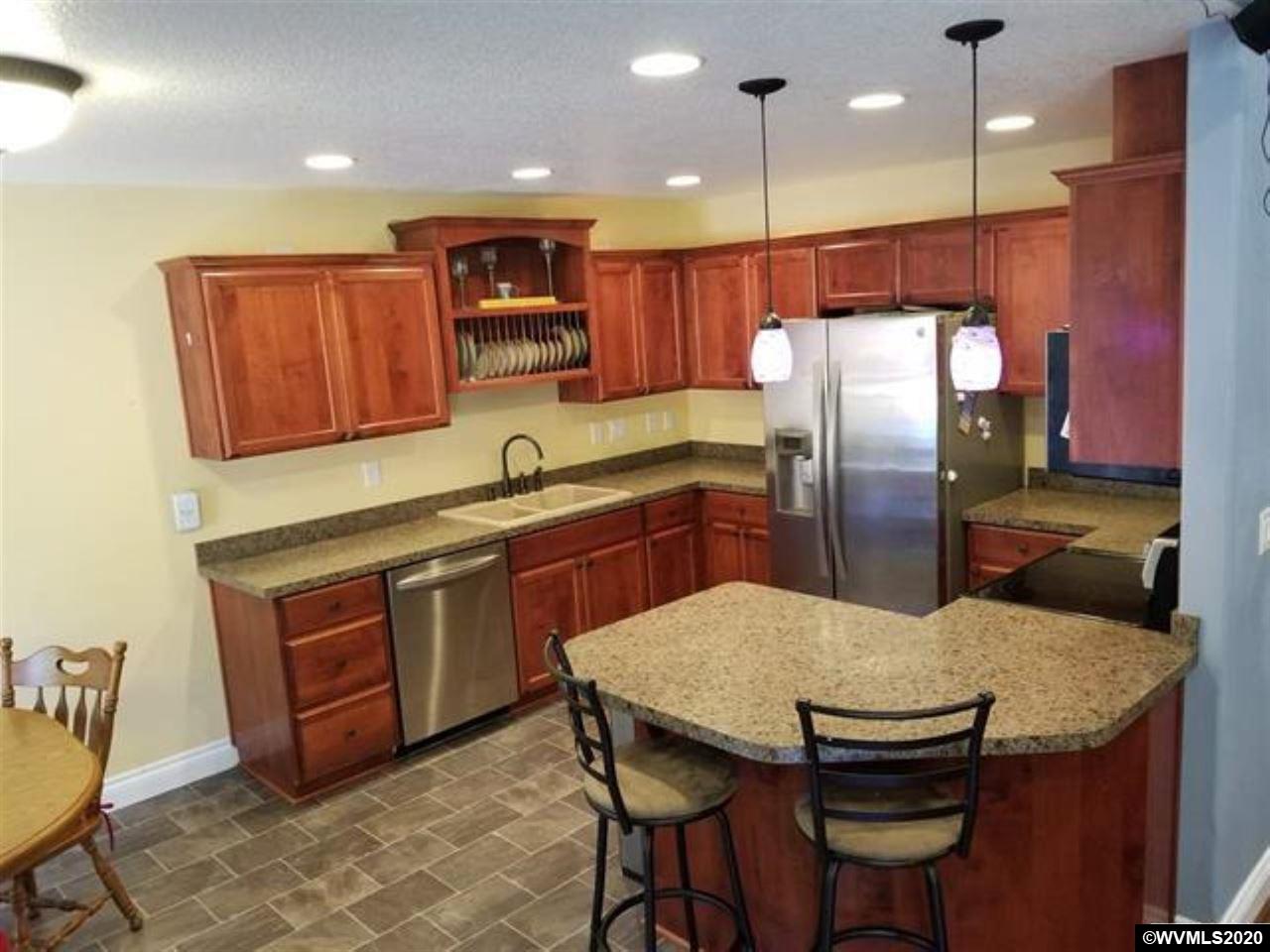 945 Salamander Road Southeast Jefferson, OR 97352 - Photo 11 of 26 Gallery Image 11