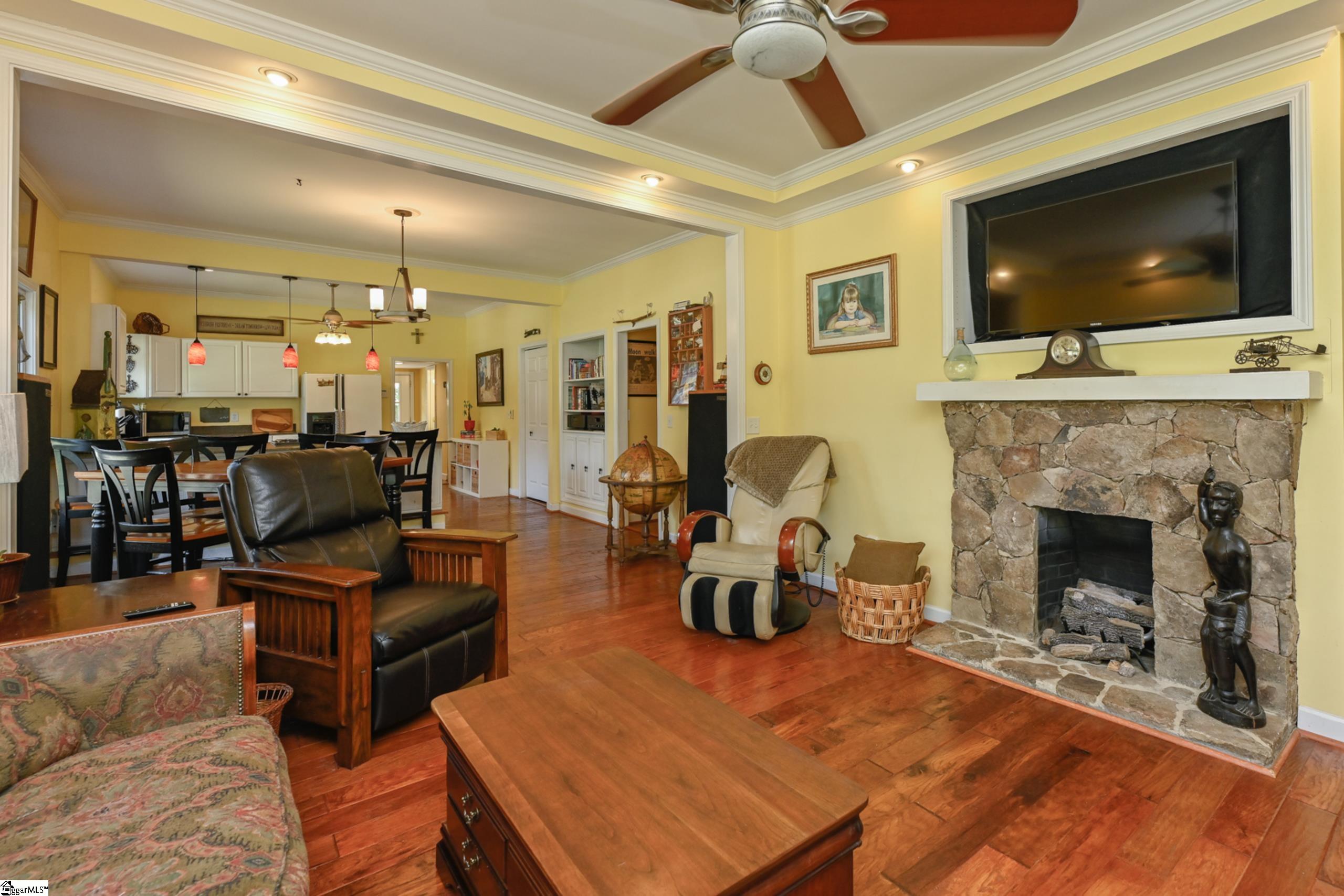 1611 East Georgia Road Woodruff, SC 29388 - Photo 5 of 21