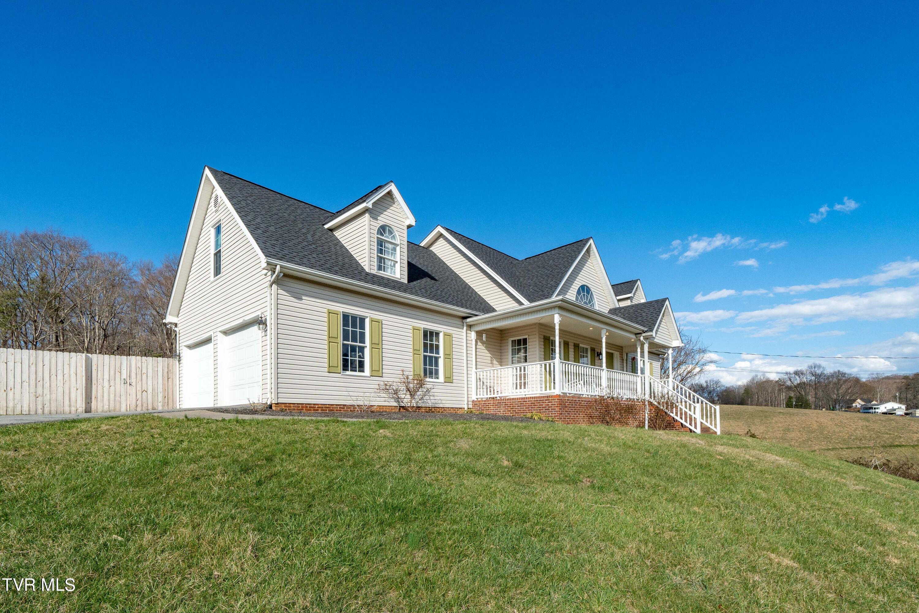 2500 Cherokee Road Johnson City, TN 37604 - Photo 2 of 15 2500 CHEROKEE RD (5 of 59)