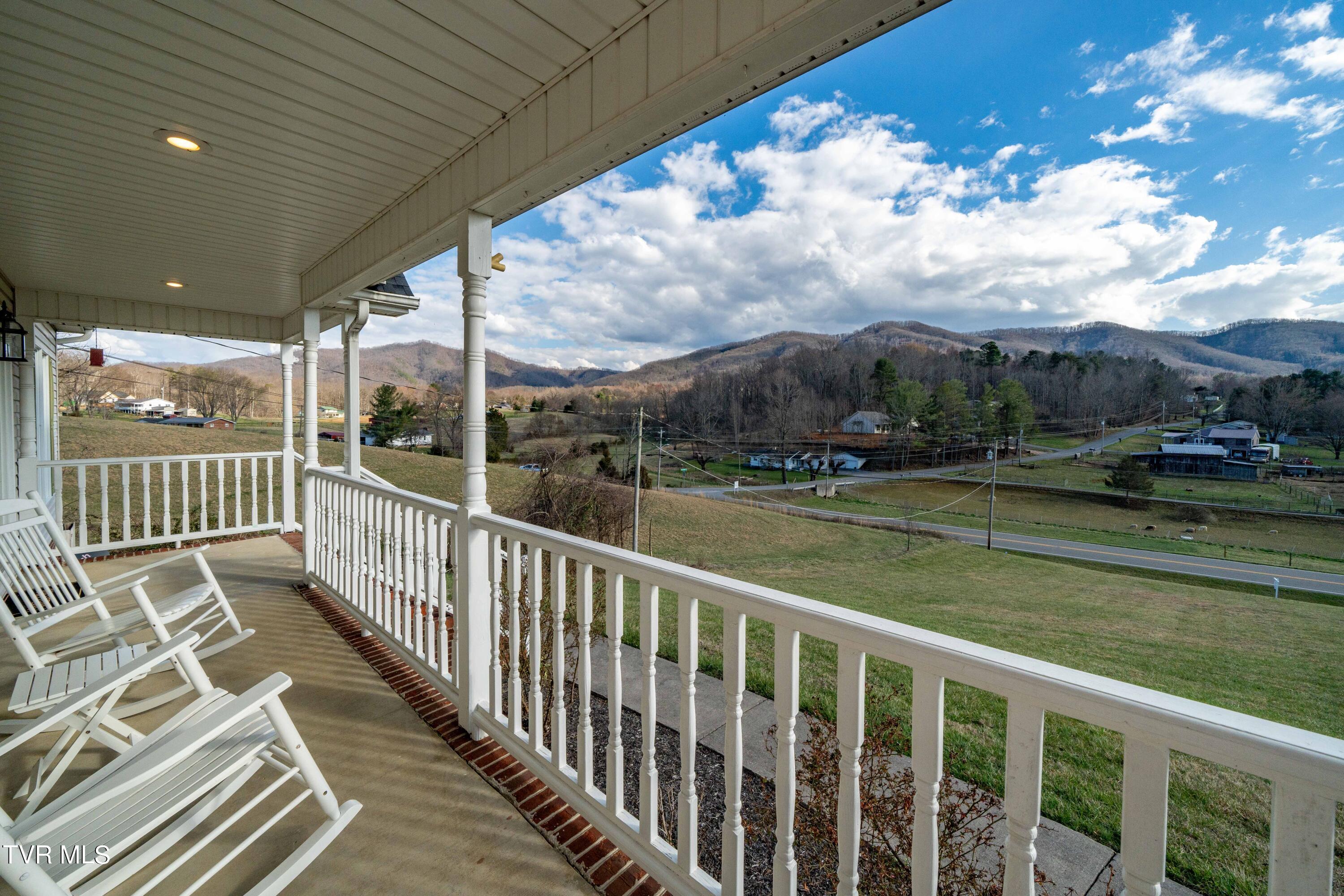 2500 Cherokee Road Johnson City, TN 37604 - Photo 7 of 15 2500 CHEROKEE RD (11 of 59)