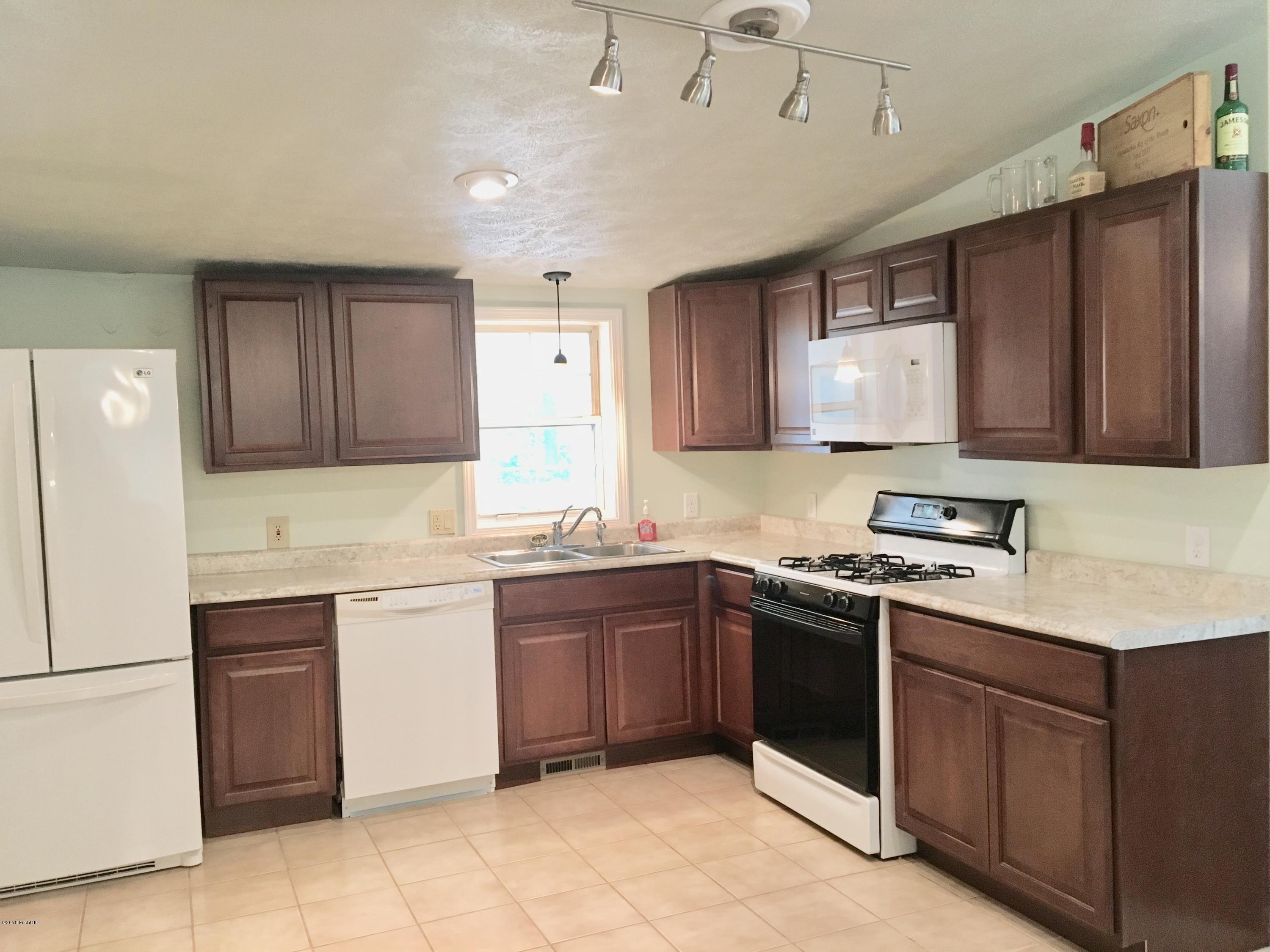 1205 West Fenwick Road Fenwick, MI 48834 - Photo 11 of 49 D918D758-4AF4-49B8-91D5-F96C5701276B
