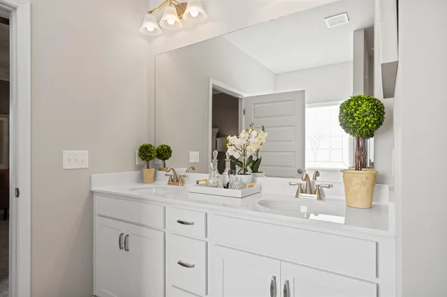 $399,900 | 1432 Centerstone Lane, Apison, TN 37302