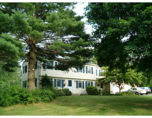 132 Farmington Road Amherst, MA 01002 - Photo 1 of 5 Gallery Image 1