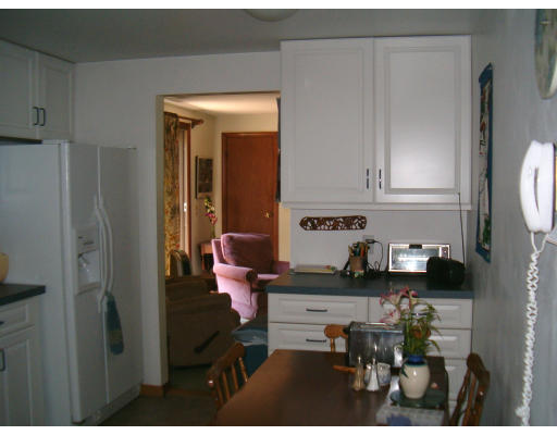 132 Farmington Road Amherst, MA 01002 - Photo 3 of 5 Gallery Image 3