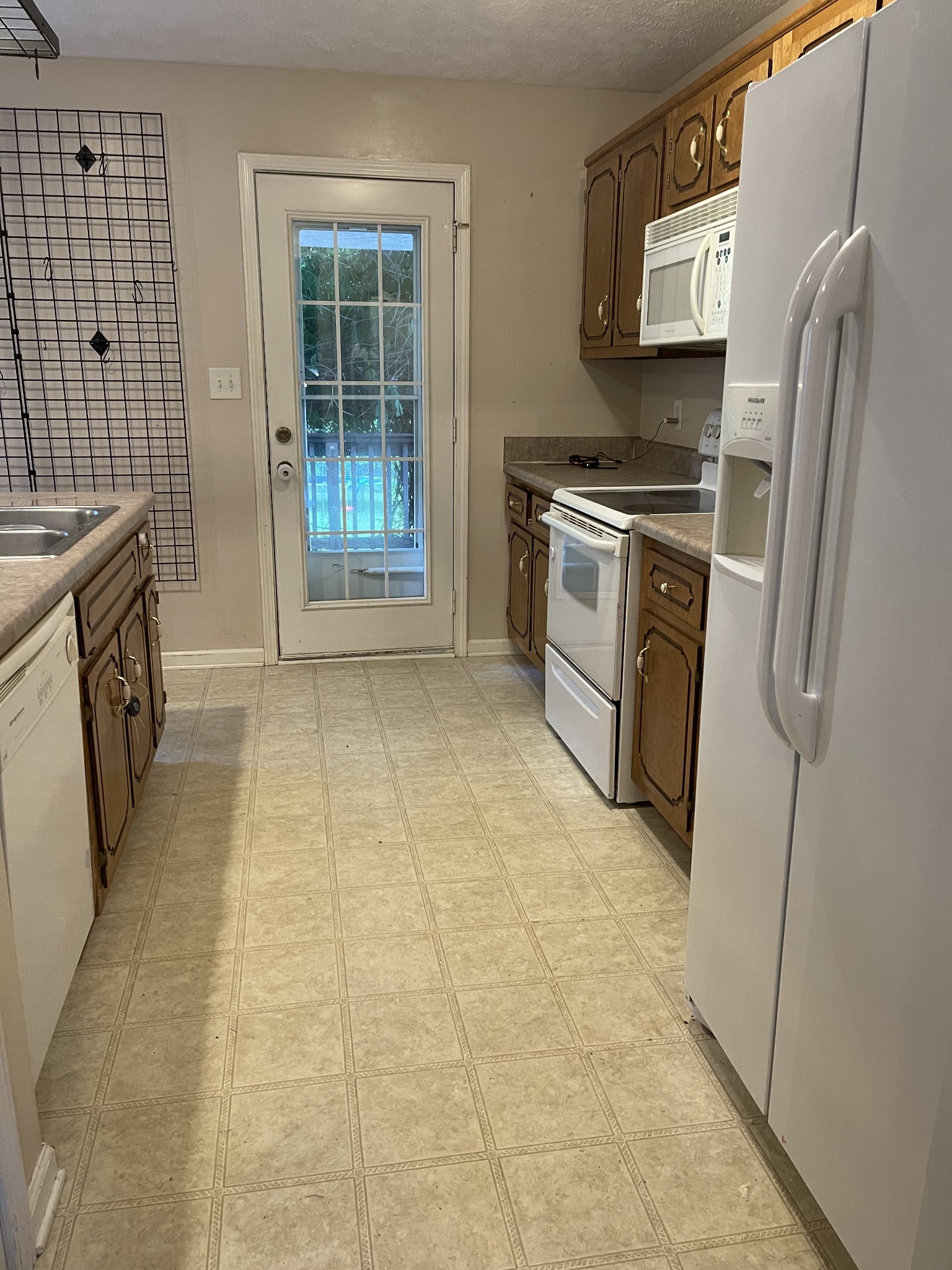 321 Belmont Road Clarksville, TN 37040 - Photo 3 of 11 Gallery Image 3
