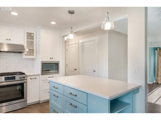 $315,000 | 5165 Southwest Normandy Place, Beaverton, OR 97005