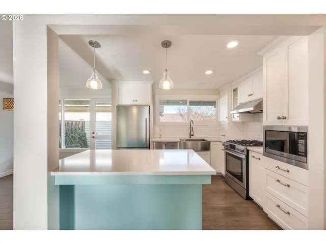 $315,000 | 5165 Southwest Normandy Place, Beaverton, OR 97005