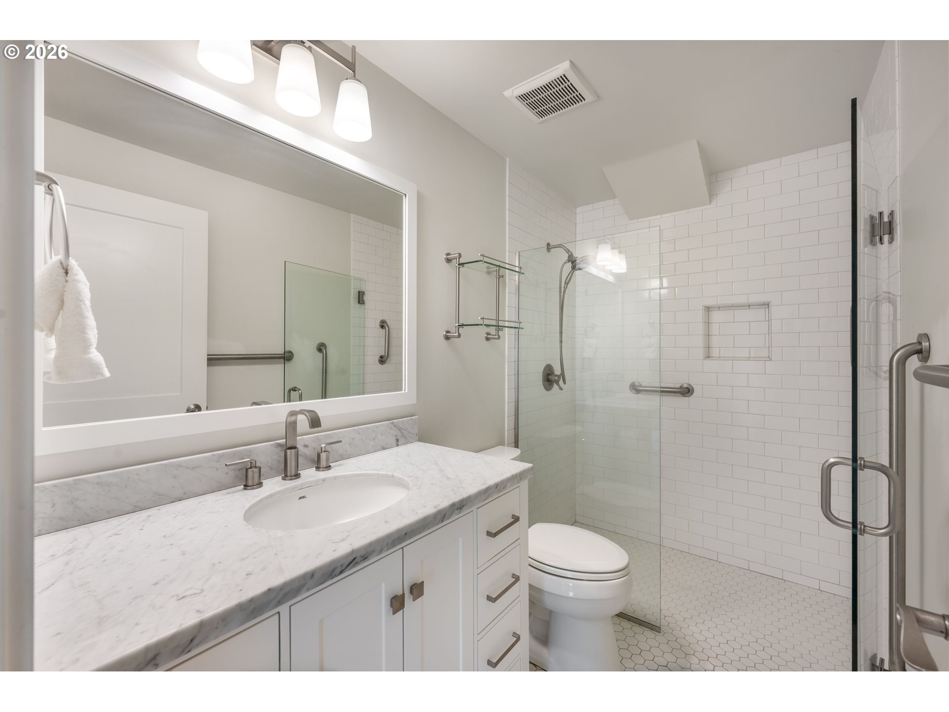 5165 Southwest Normandy Place Beaverton, OR 97005 - Photo 23 of 47 Bathroom