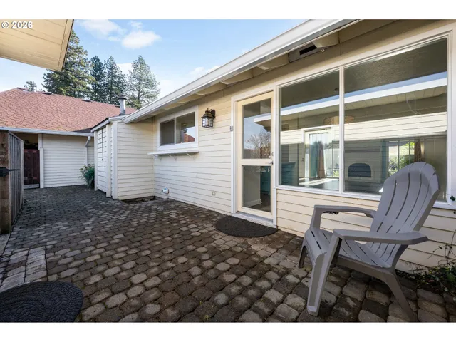 $315,000 | 5165 Southwest Normandy Place, Beaverton, OR 97005