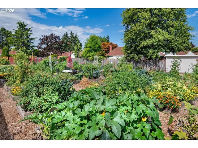 $315,000 | 5165 Southwest Normandy Place, Beaverton, OR 97005