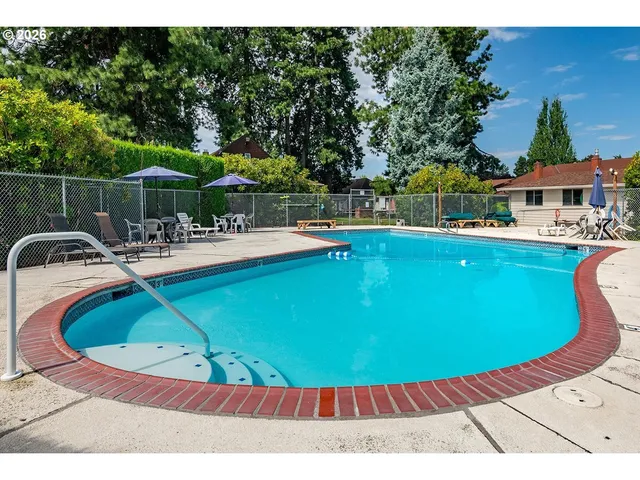 $315,000 | 5165 Southwest Normandy Place, Beaverton, OR 97005