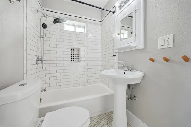 $1,595 | 1536 Michigan Street, Houston, TX 77006