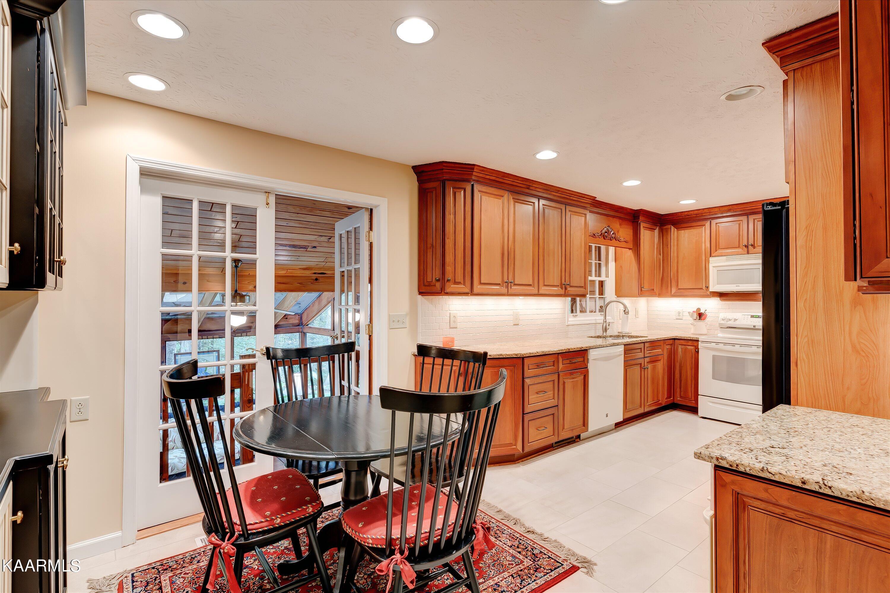 1329 Candlewick Road Knoxville, TN 37932 - Photo 11 of 48 13-1329 Candlewick Rd-13