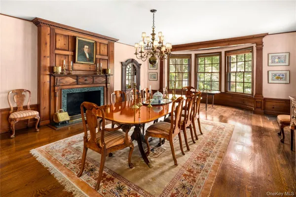 $11,750,000 | 10 Lands End Road, Locust Valley, NY 11560