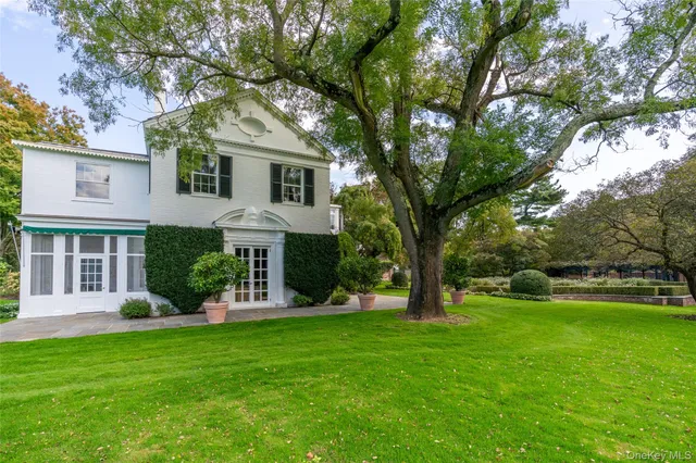 $12,950,000 | 10 Lands End Road, Locust Valley, NY 11560