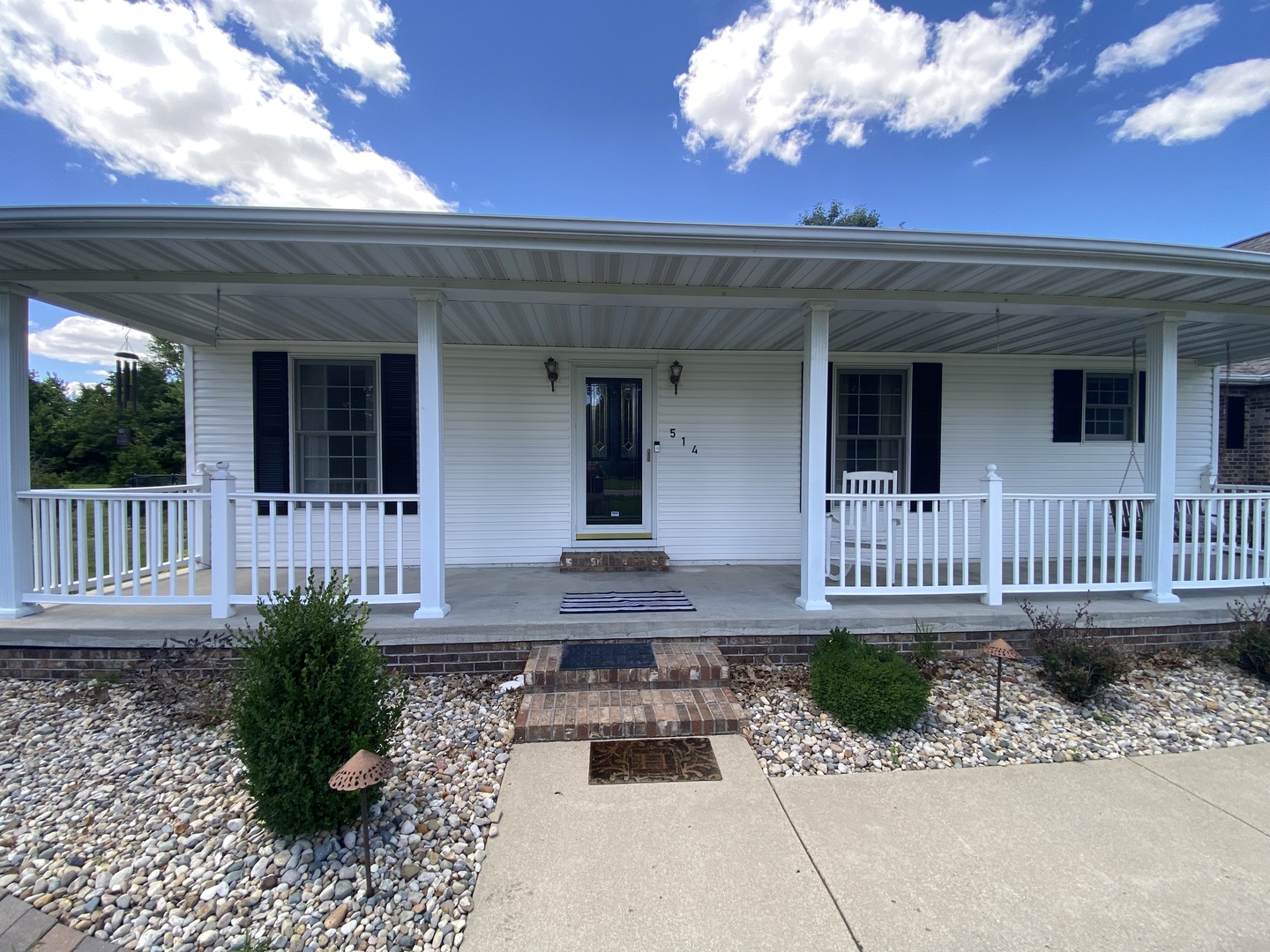 514 Country Club Road Centralia, IL 62801 - Photo 2 of 23