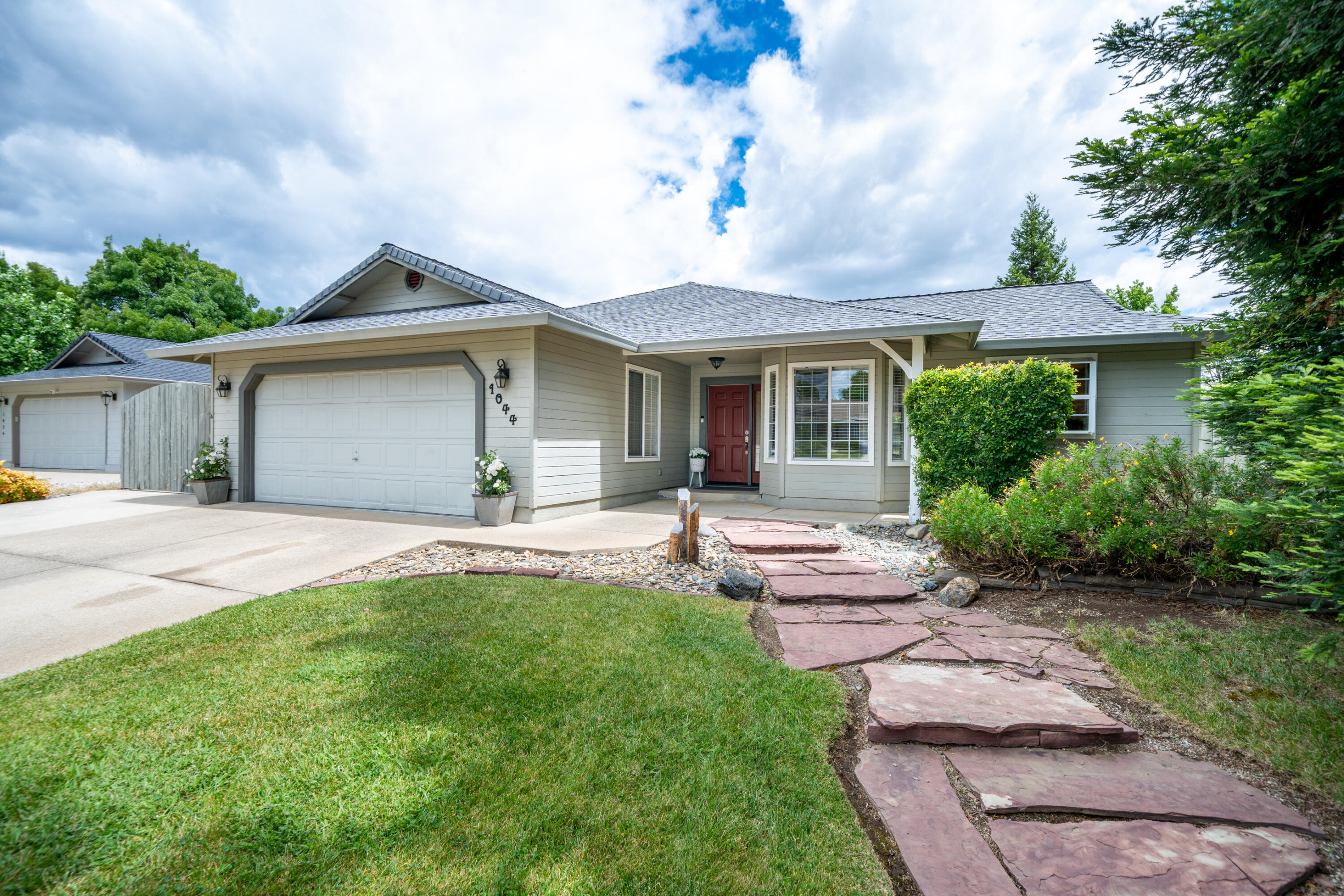 1044 Riviera Drive Redding, CA 96001 - Photo 2 of 46 1044 Riviera Dr-7