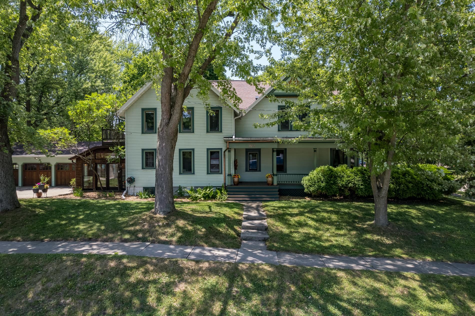 1001 South Lawe Street Appleton, WI 54915 - Photo 1 of 62