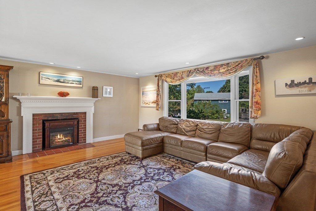 35 Haley Road Marblehead, MA 01945 - Photo 16 of 41