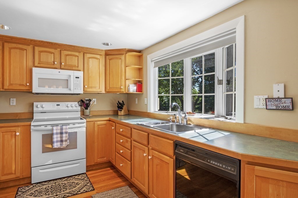 35 Haley Road Marblehead, MA 01945 - Photo 19 of 41