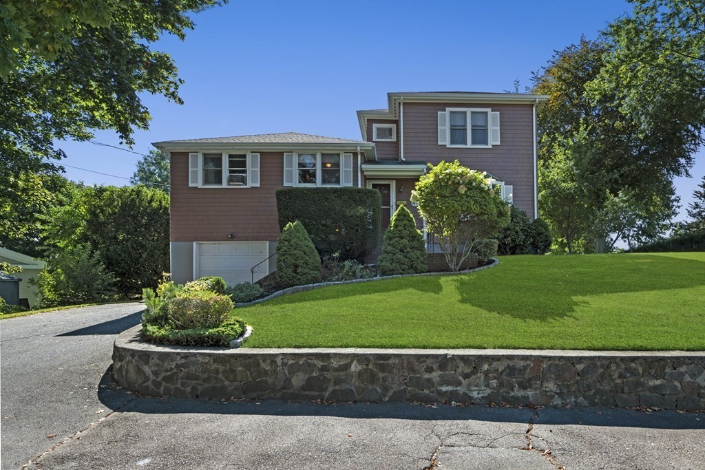 35 Haley Road Marblehead, MA 01945 - Photo 3 of 41