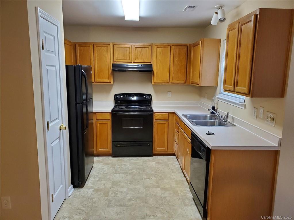 3020 Fairglen Road, Unit 3 Charlotte, NC 28269 - Photo 4 of 20