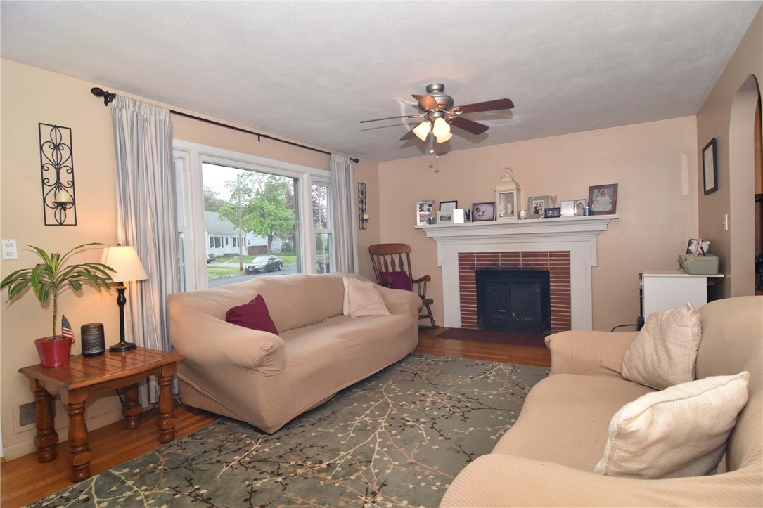 31 Leslie Road Warwick, RI 02888 - Photo 10 of 26