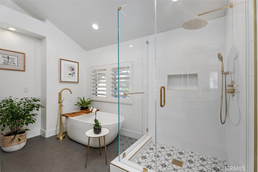 90 Cameray Heights Laguna Niguel, CA 92677 - Photo 6 of 36 a living room with furniture and a potted plant