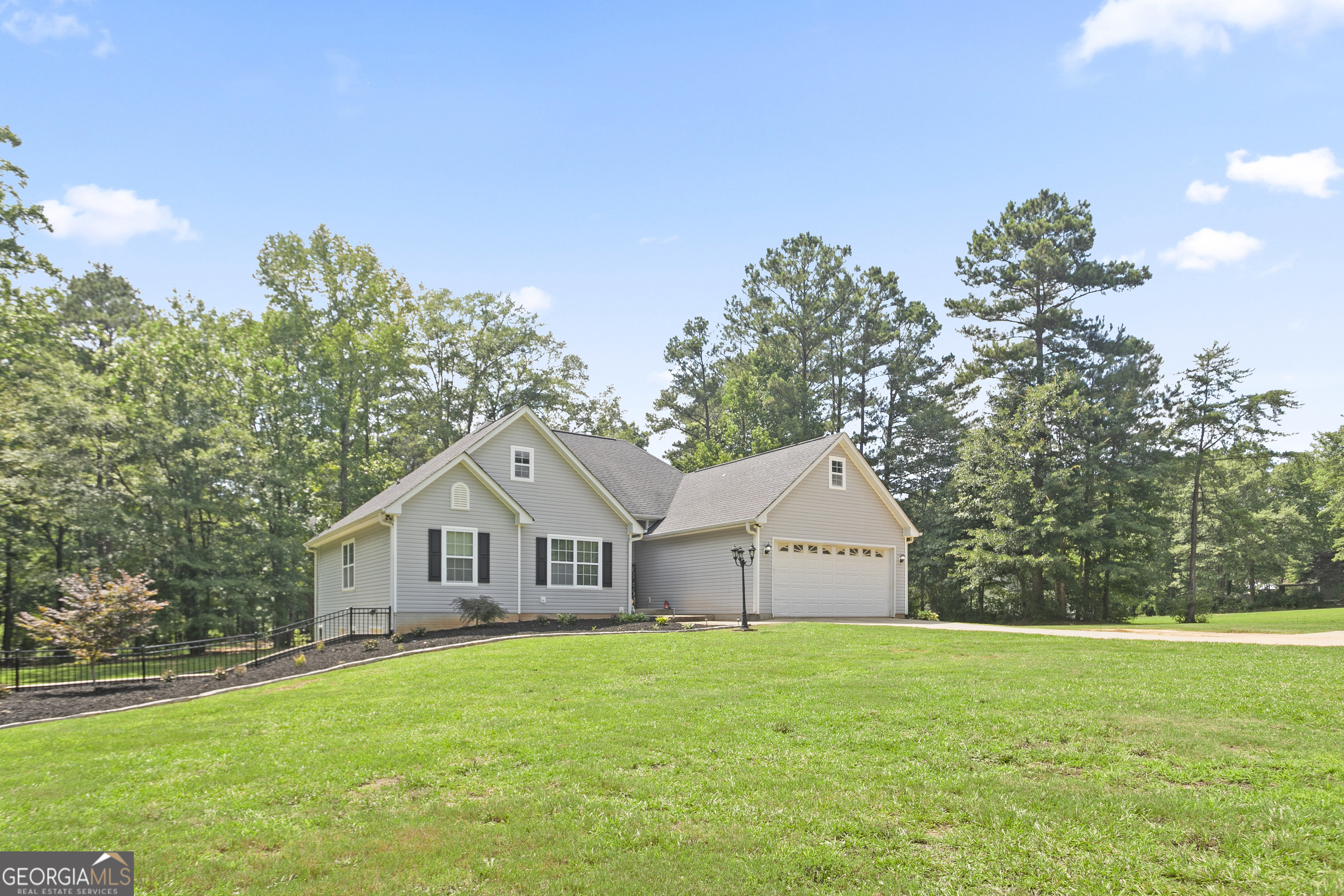 464 Old Carrollton Road Newnan, GA 30263 - Photo 5 of 42
