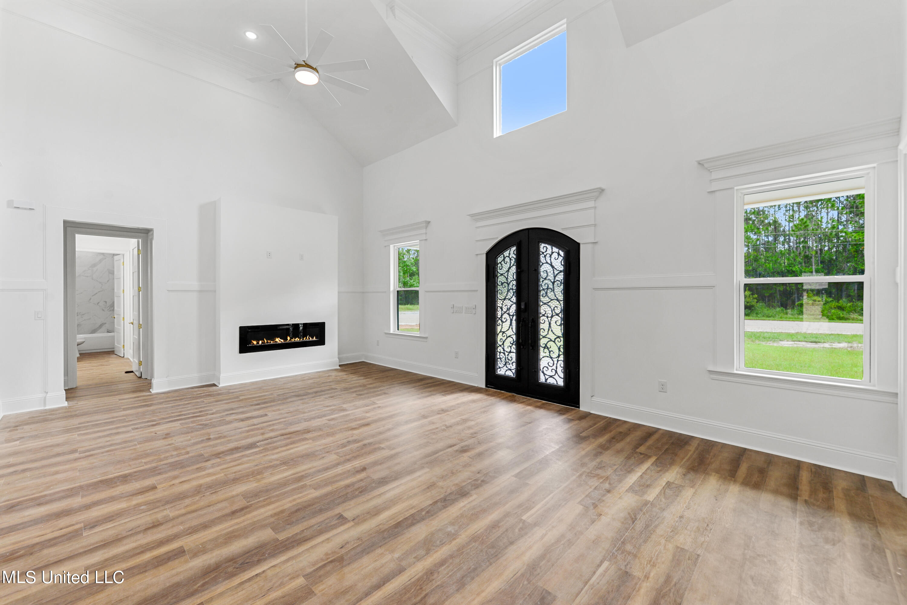 9375 Evans Road Gulfport, MS 39503 - Photo 4 of 29 004