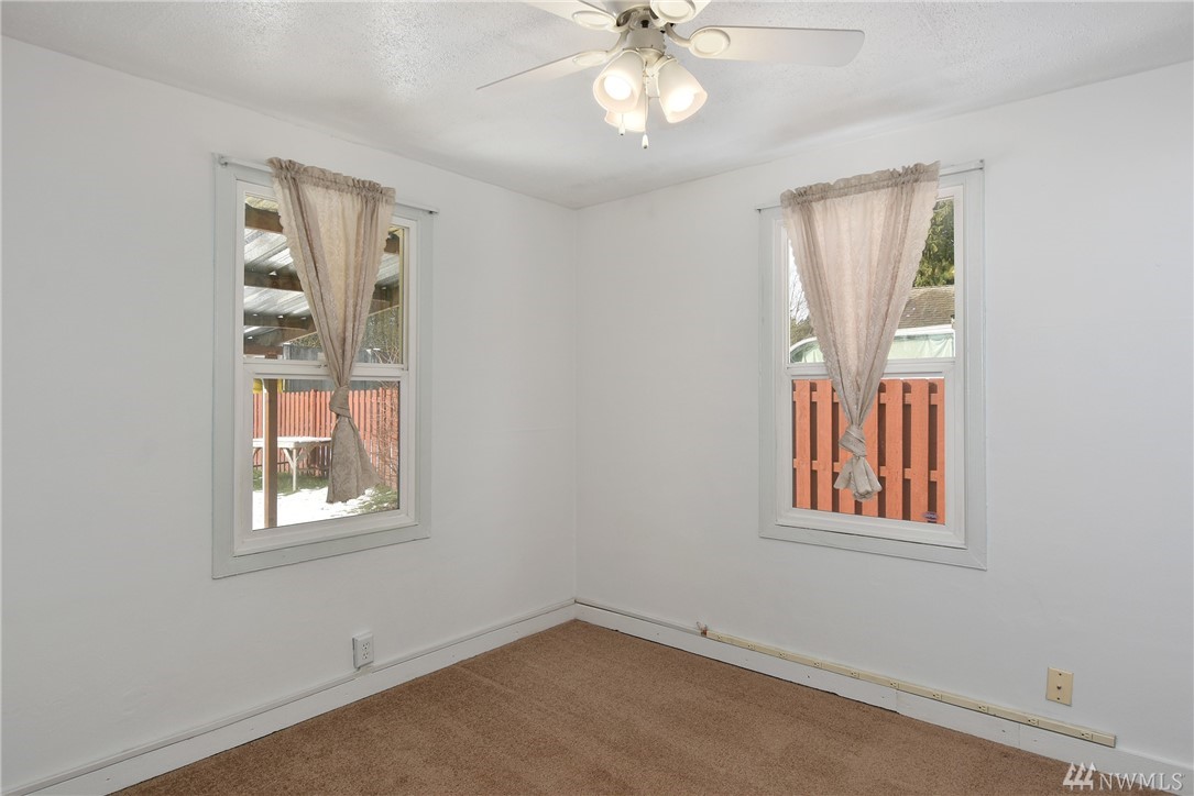3701 Southeast 6th Street Renton, WA 98058 - Photo 12 of 22