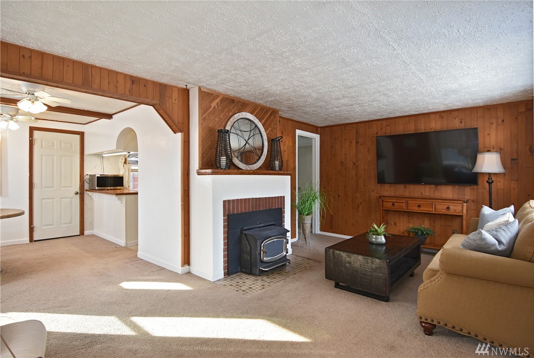 3701 Southeast 6th Street Renton, WA 98058 - Photo 6 of 22