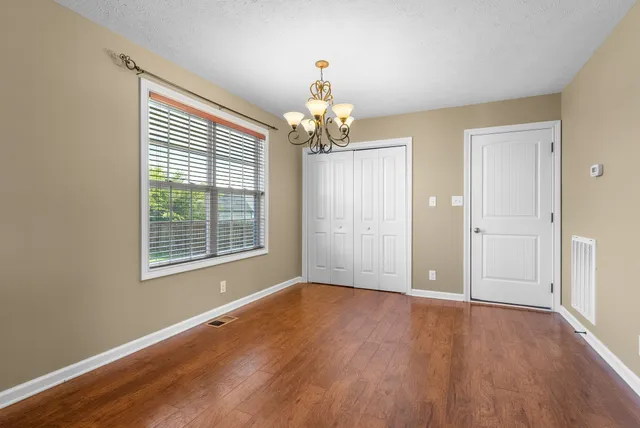 $1,758 | 521 Falkland Circle, Clarksville, TN 37042