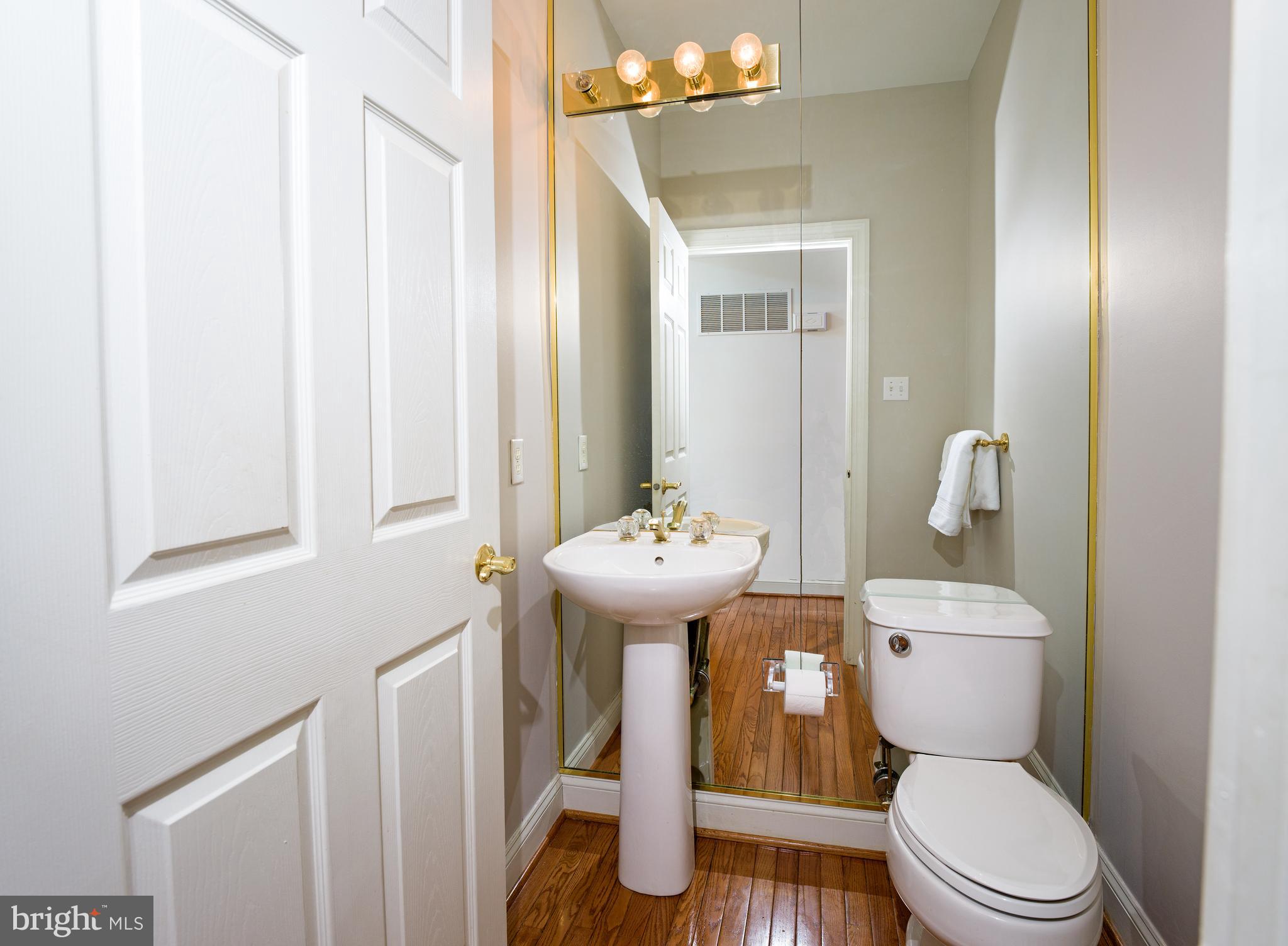1136 Pebble Spring Drive Berwyn, PA 19312 - Photo 26 of 36 Bathroom