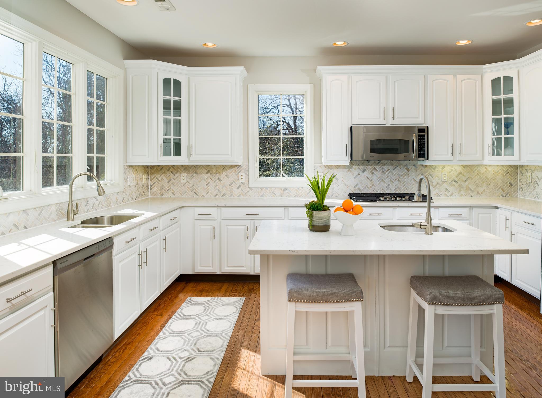 1136 Pebble Spring Drive Berwyn, PA 19312 - Photo 7 of 36 Kitchen