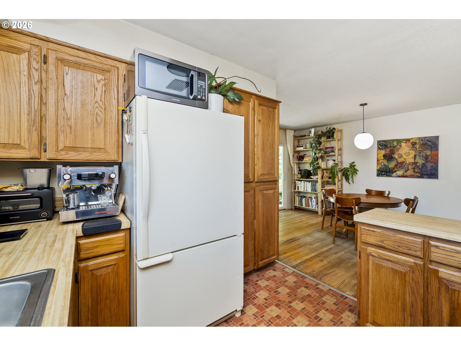 13334 Southeast Clay Street Portland, OR 97233 - Photo 9 of 33
