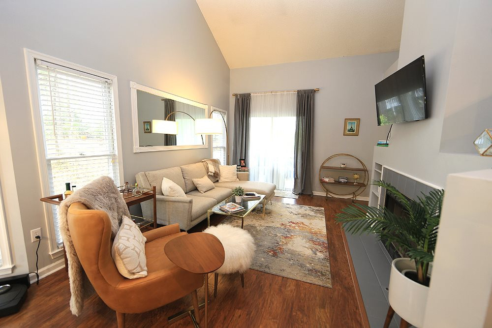 3821 Carnegie Lane Raleigh, NC 27612 - Photo 7 of 18 Living Room