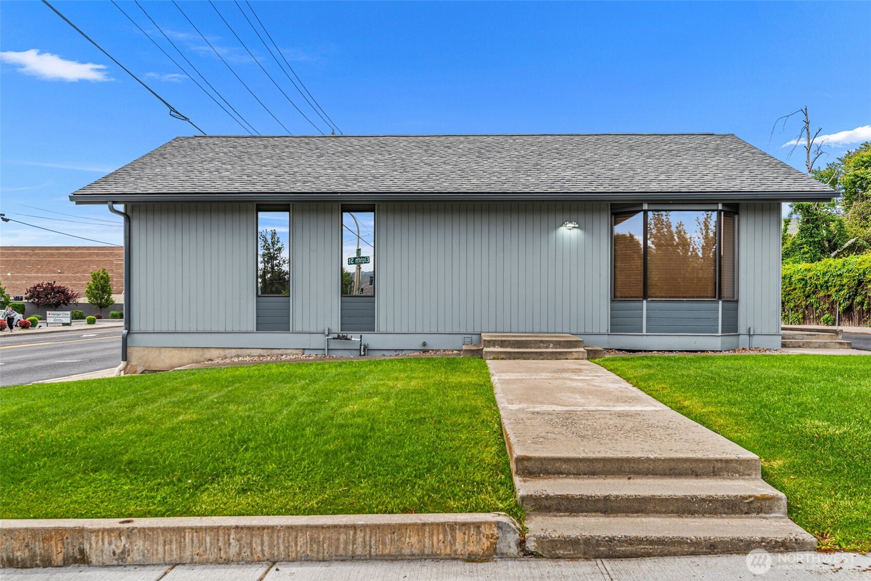 710 North Miller Street Wenatchee, WA 98801 - Photo 32 of 33 a view of outdoor space yard and house