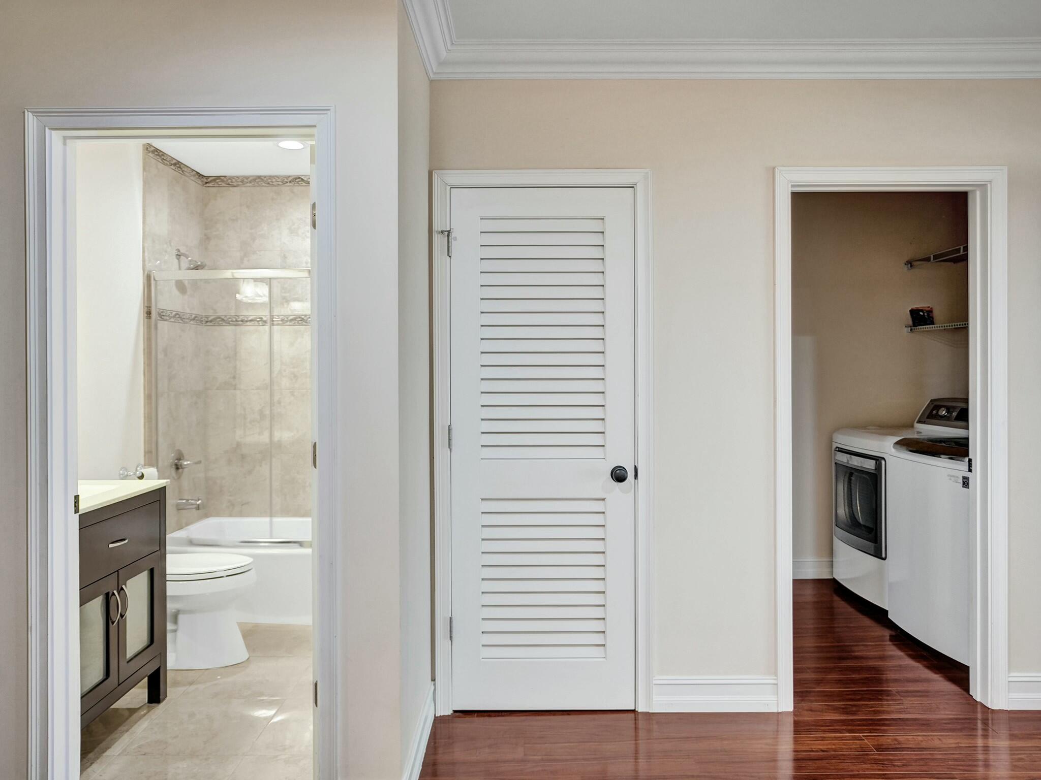 3243 Northeast 5th Street Pompano Beach, FL 33062 - Photo 13 of 43 Laundry room